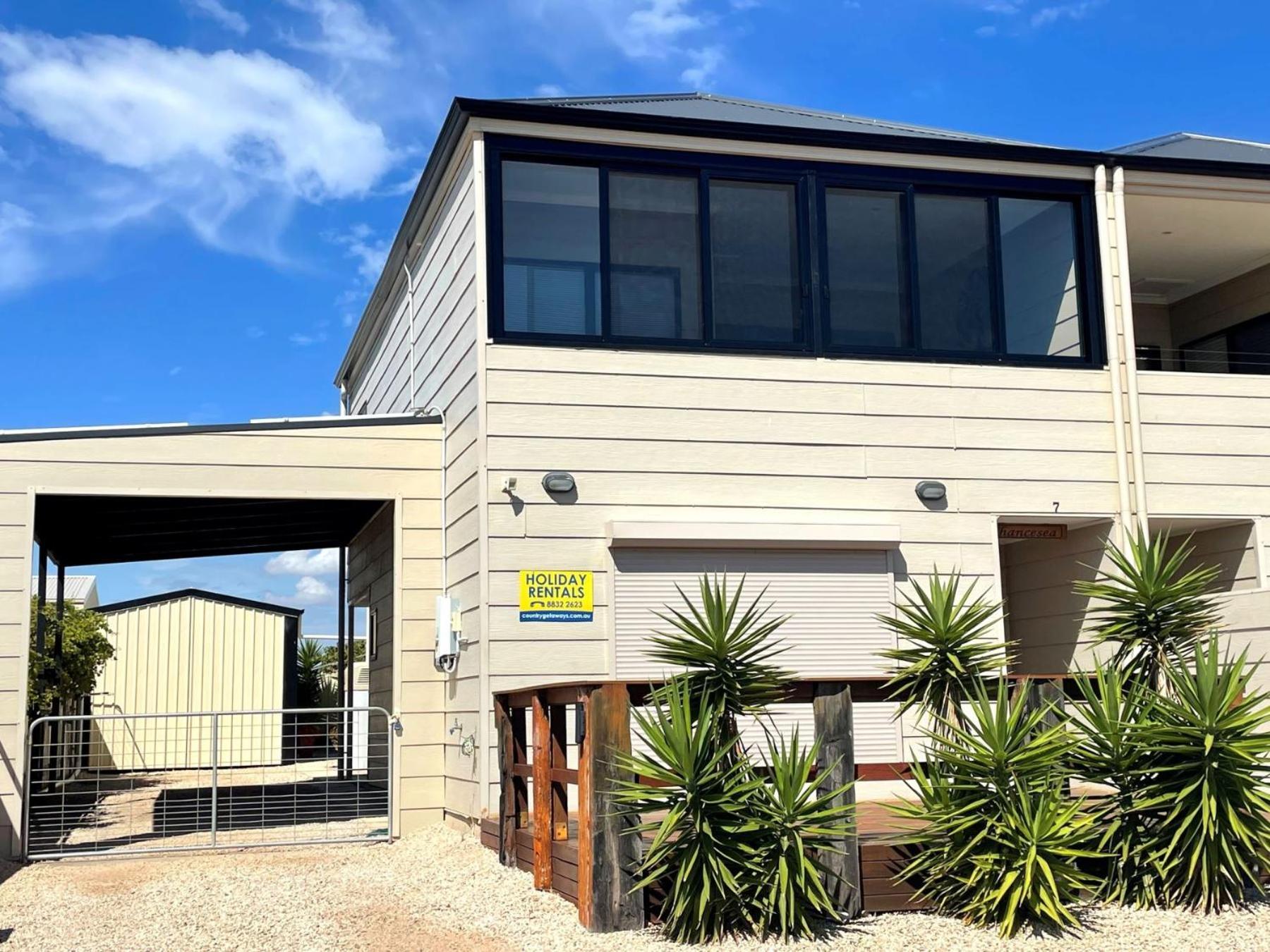 Chancesea Port Victoria 外观 照片